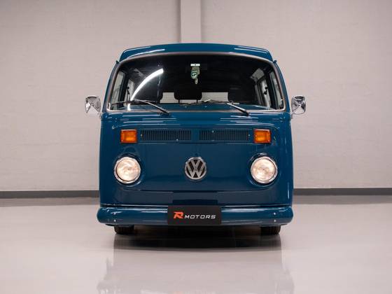 VOLKSWAGEN KOMBI 1.6 MI STD LOTAÇÃO 8V GASOLINA 3P MANUAL